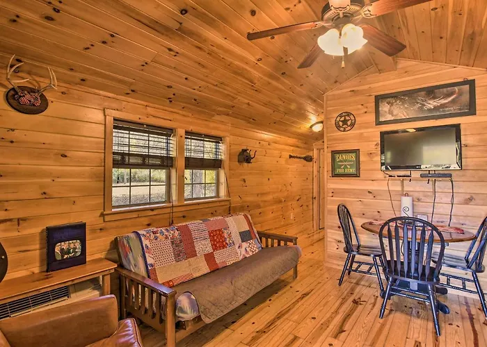 Rural Cabin Hideaway With Fire Pit And Mtn Views!