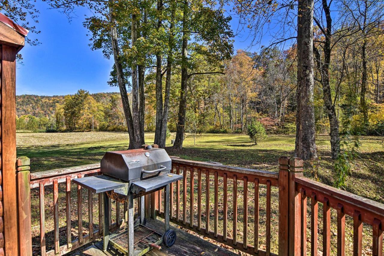 Rural Hideaway With Fire Pit And Mtn Views! Holiday home *