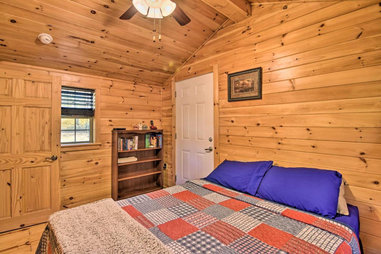Rural Hideaway With Fire Pit And Mtn Views! Holiday home